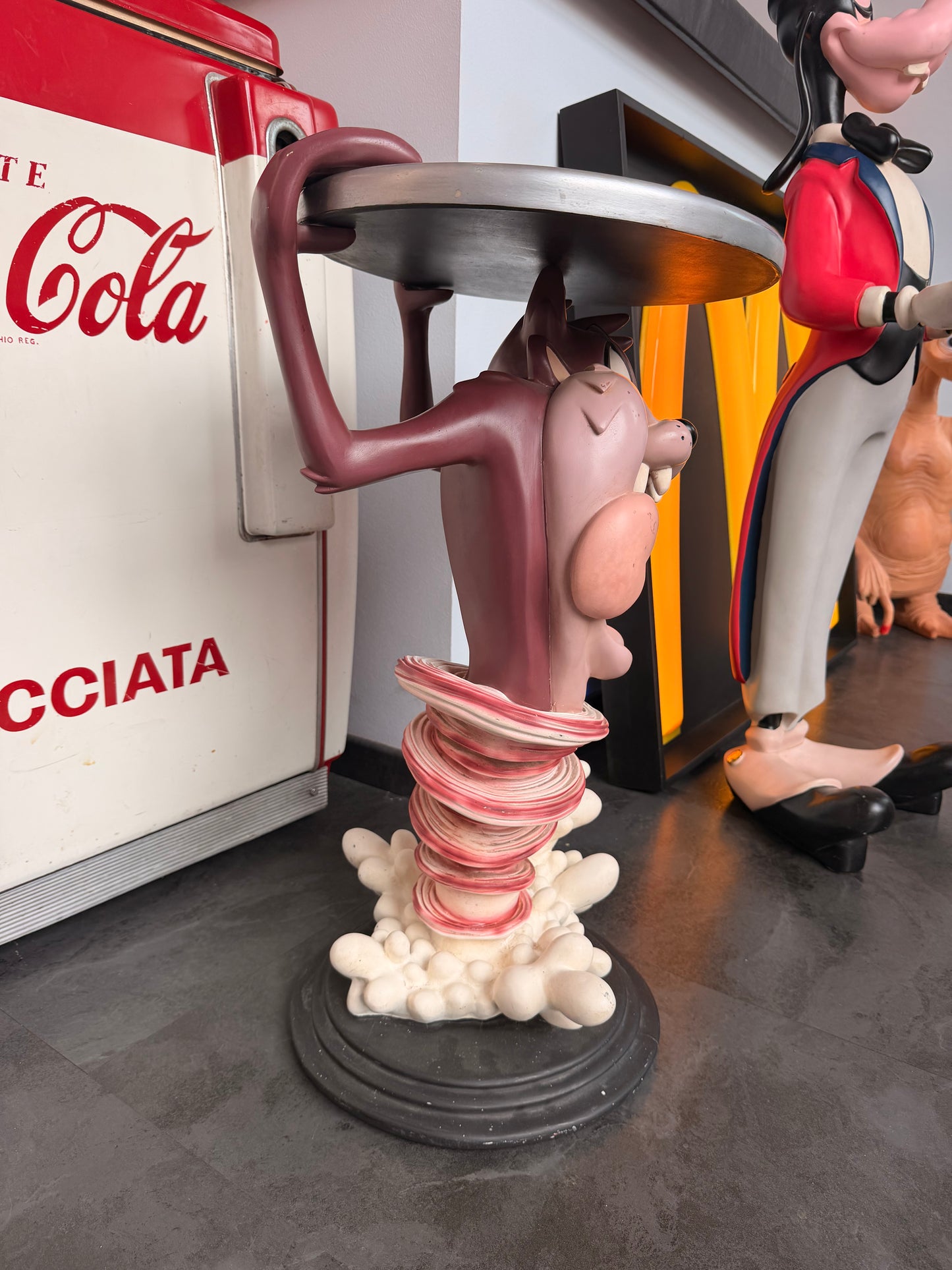 Statua originale Tazz maggiordomo