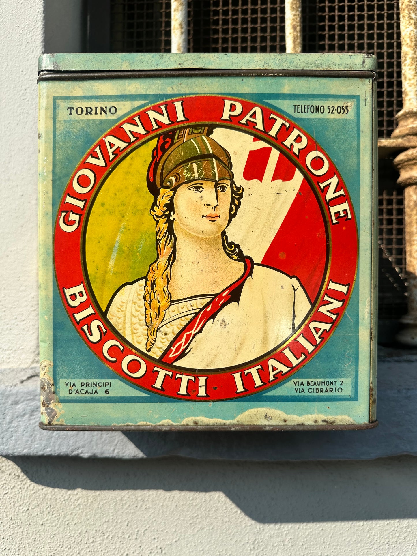 Latta pubblicitaria litografata Giovanni Patrone Biscotti Torino