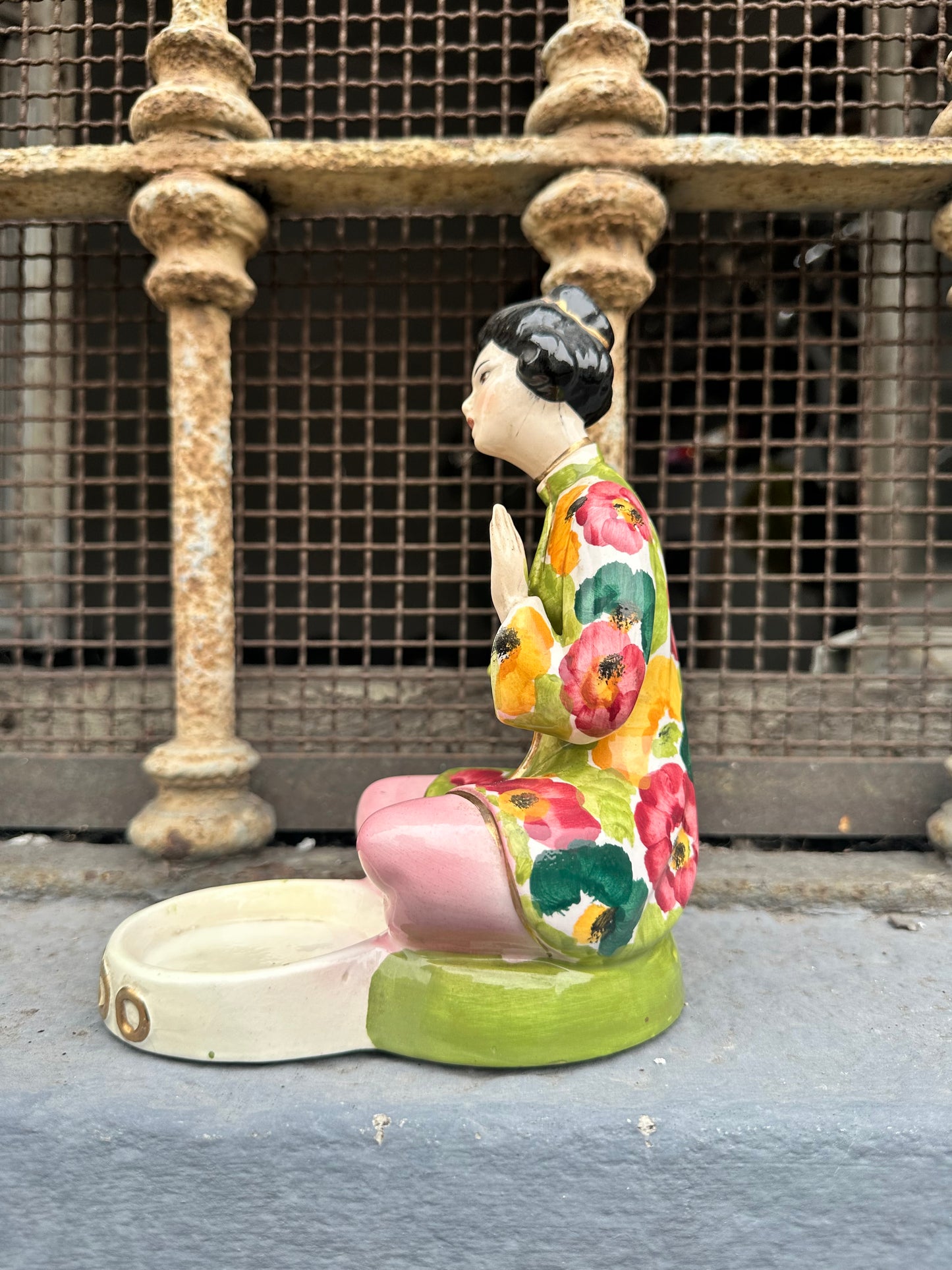 Ceramica pubblicitaria - Geisha CRODO