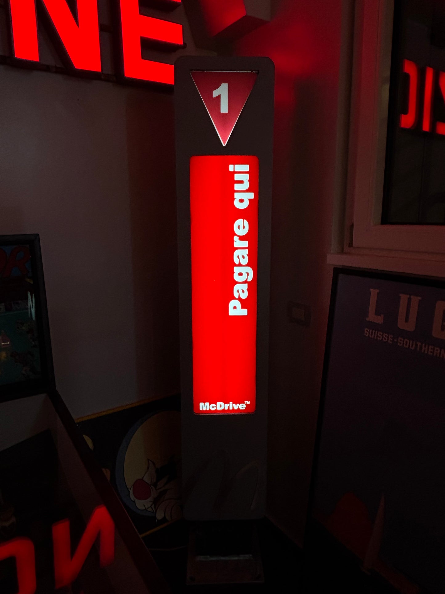 Totem luminoso - Mc Drive