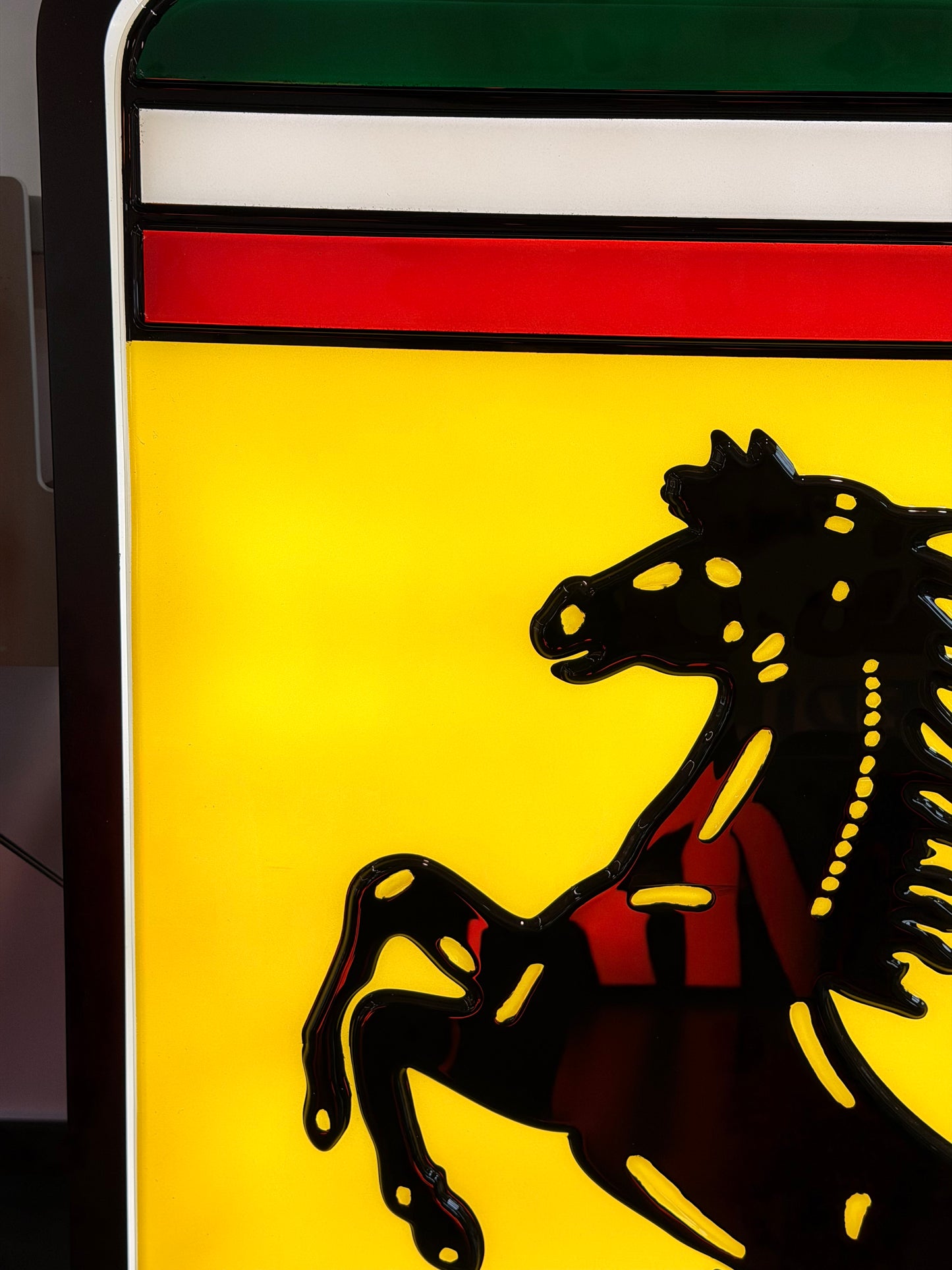 Insegna luminosa - Ferrari