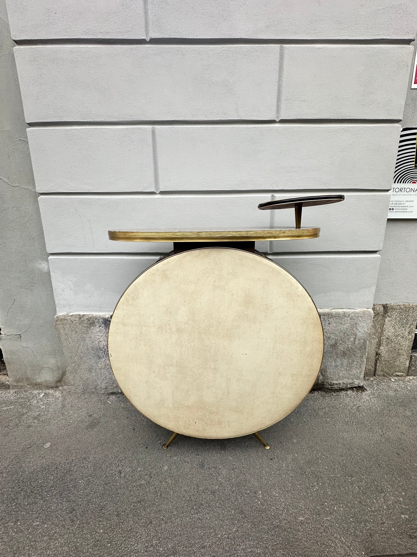 Mobile bar a forma di tamburo