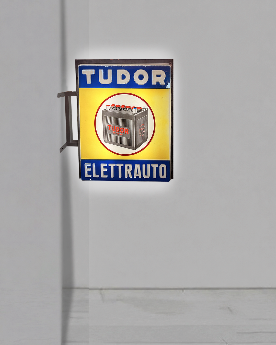 Insegna luminosa Bifacciale Tudor Elettrauto