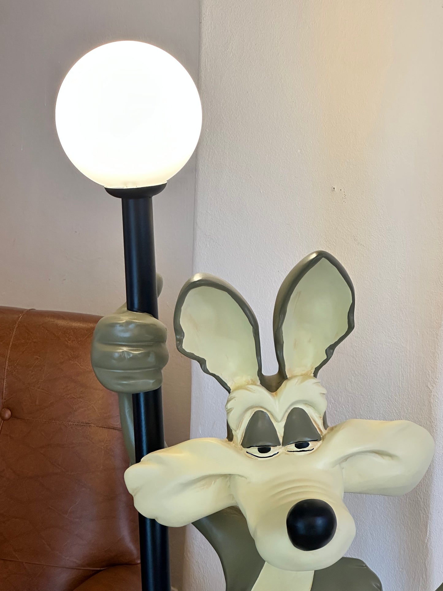 Statua decorativa - Willy Coyote