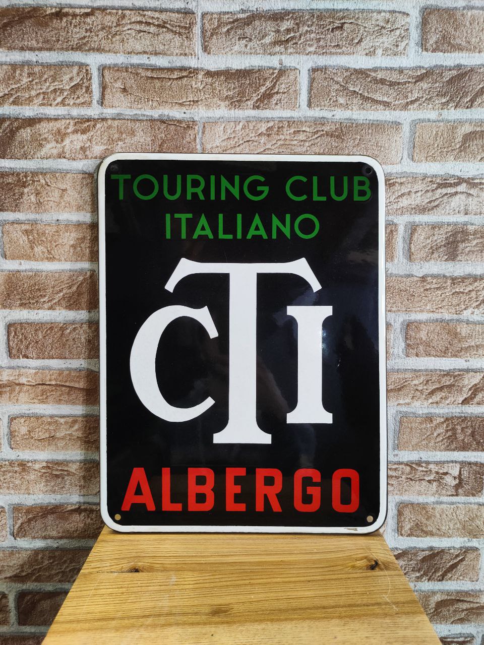 Insegna smaltata - CTI - Touring Club Italiano - Albergo