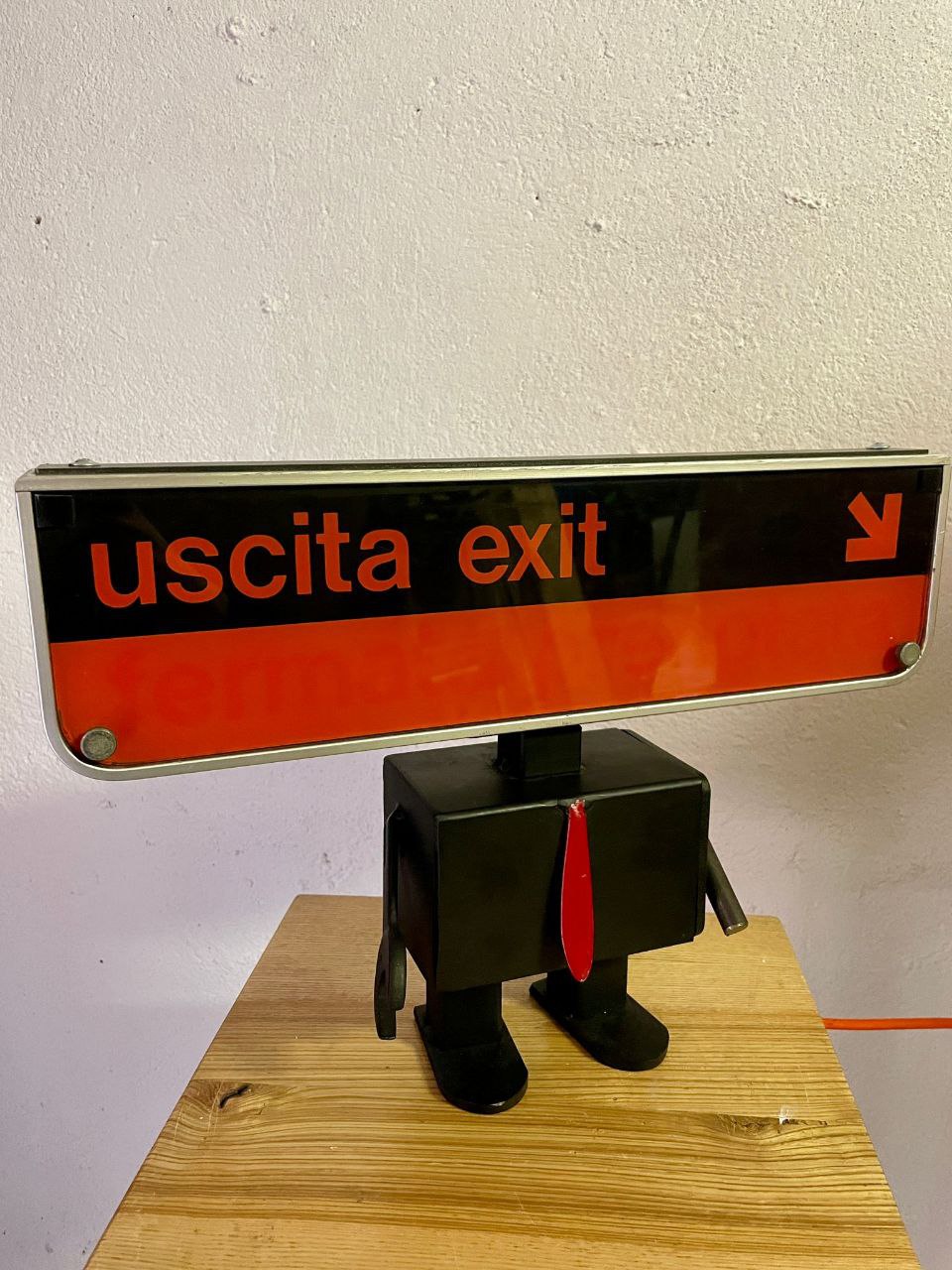 Lampada da tavolo | Uscita, fermata prenotata