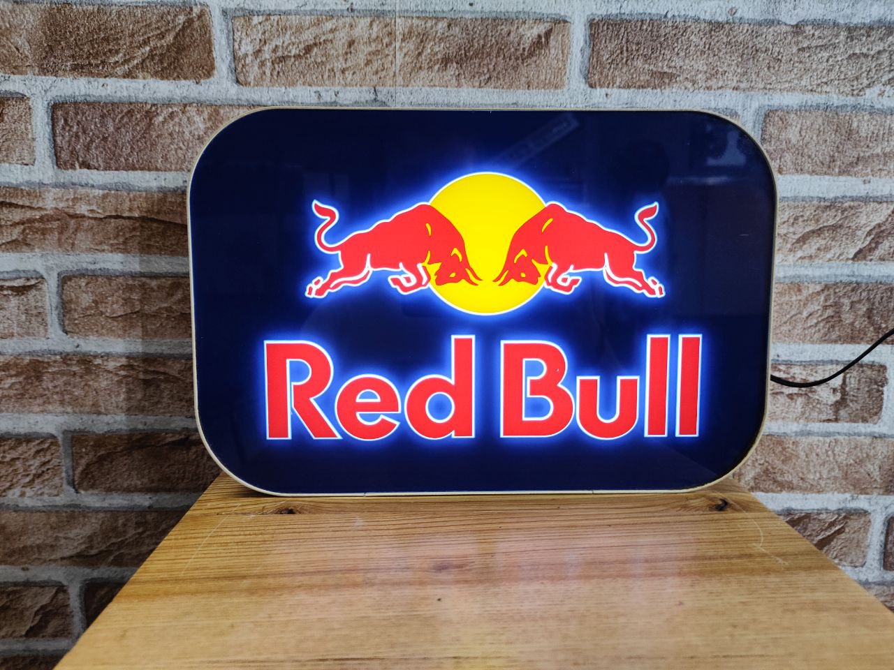 Insegna luminosa - Red Bull