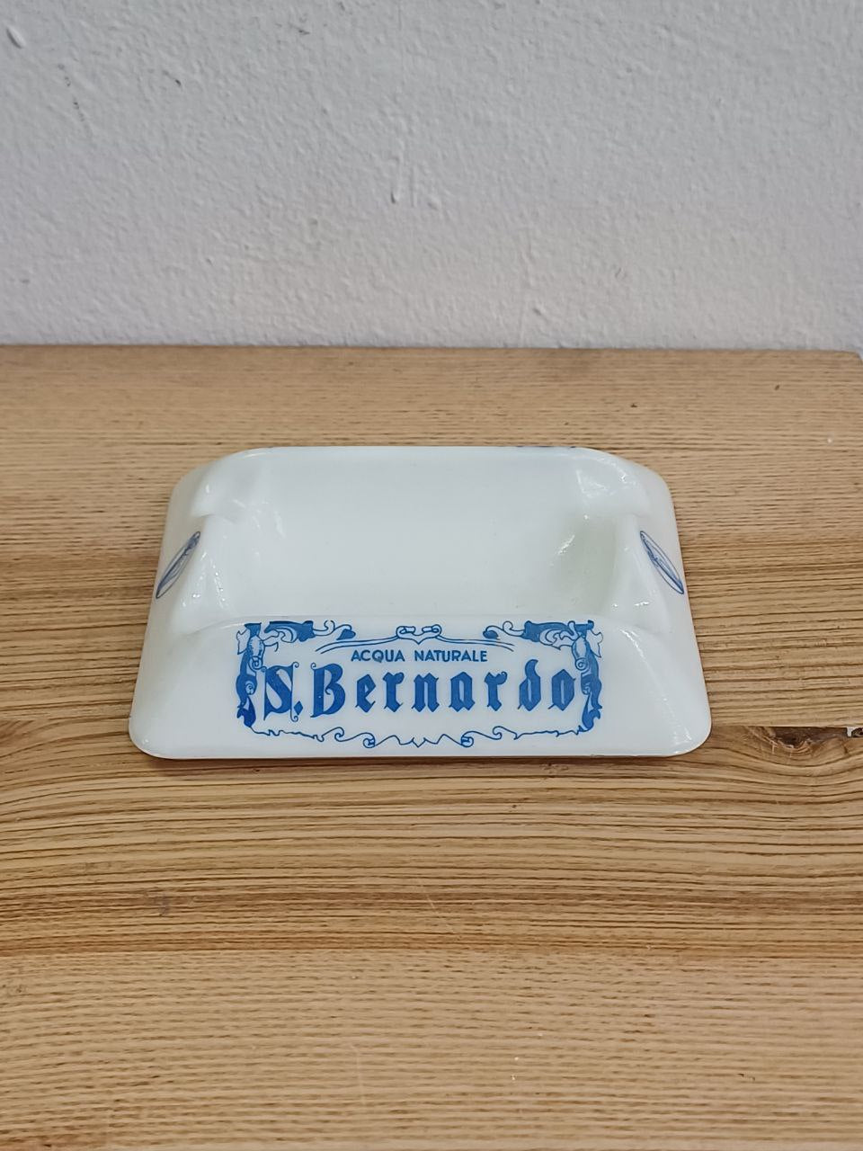 Posacenere pubblicitario Acqua San Bernardo