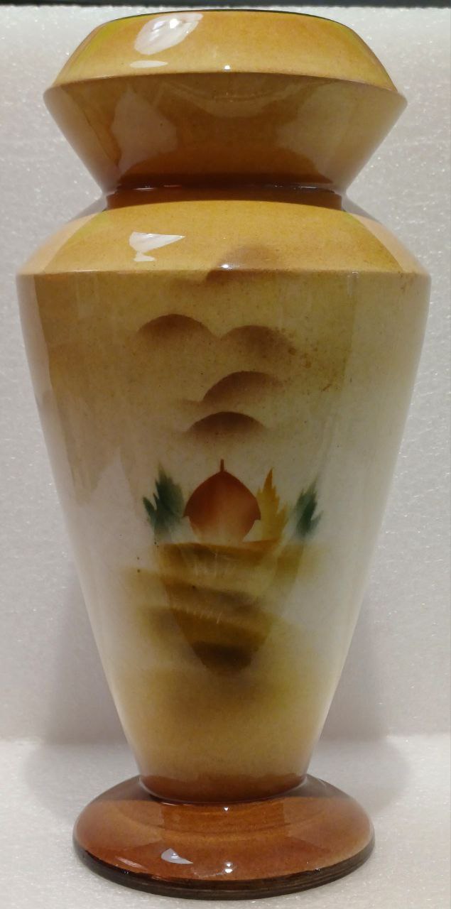 Vaso futurista decorato all'aerografo