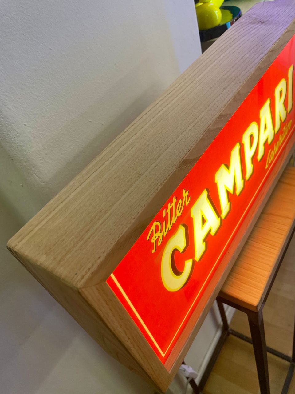 Insegna luminosa Campari