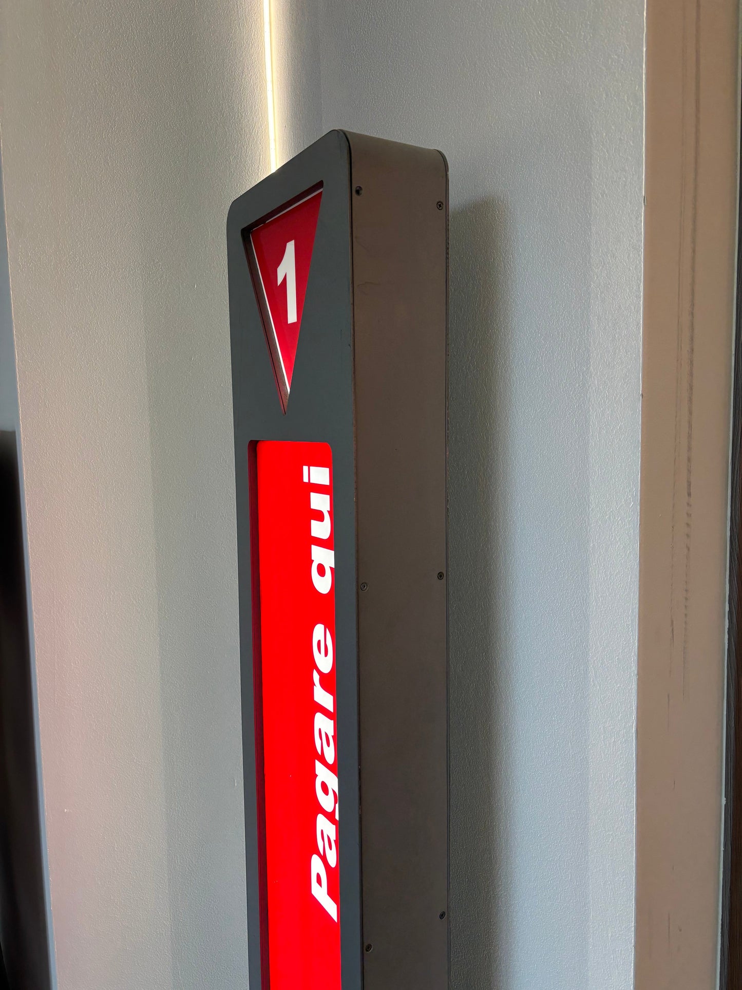 Totem luminoso - Mc Drive