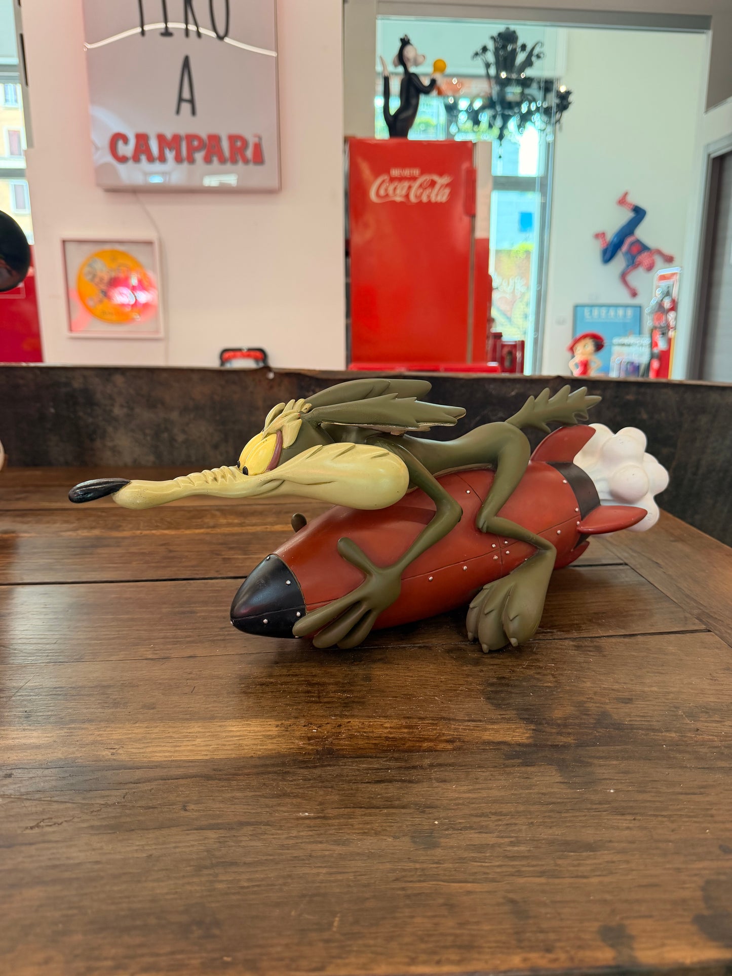 Statua originale Willy il Coyote