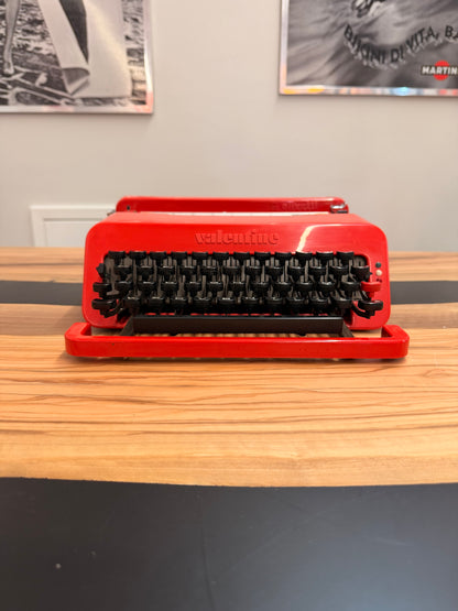 Macchina da scrivere Valentine Olivetti