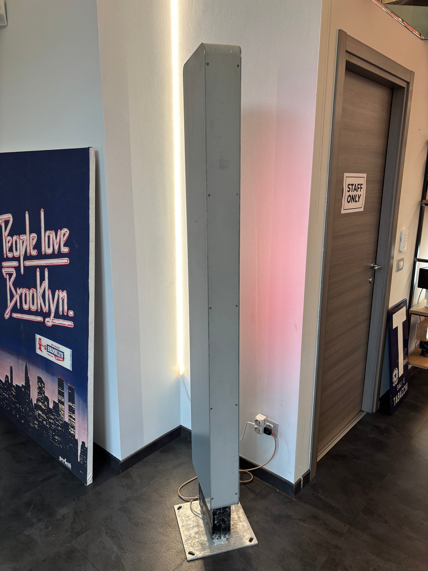 Totem luminoso - Mc Drive