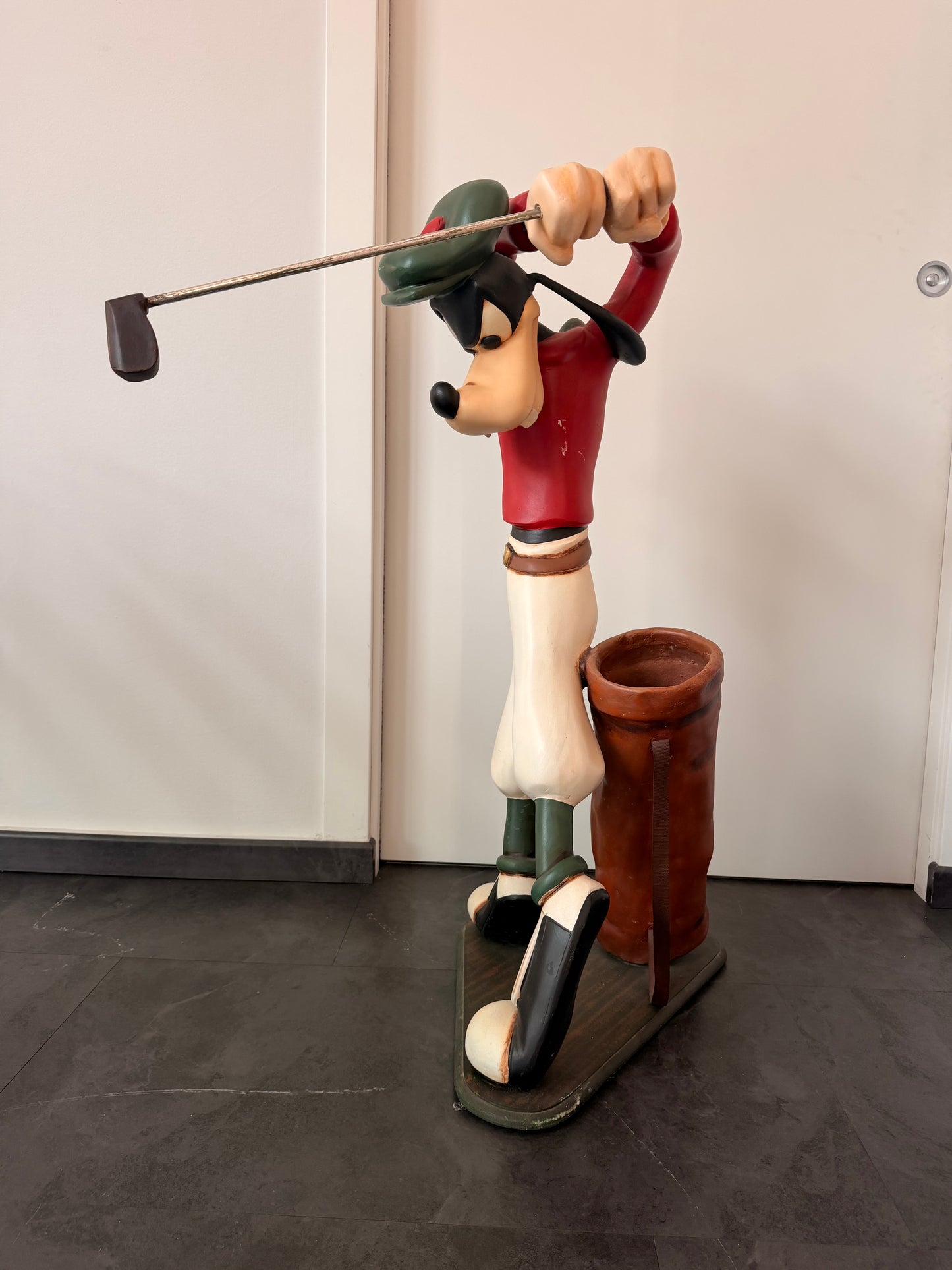 Statua originale Disney - Pippo Golfista