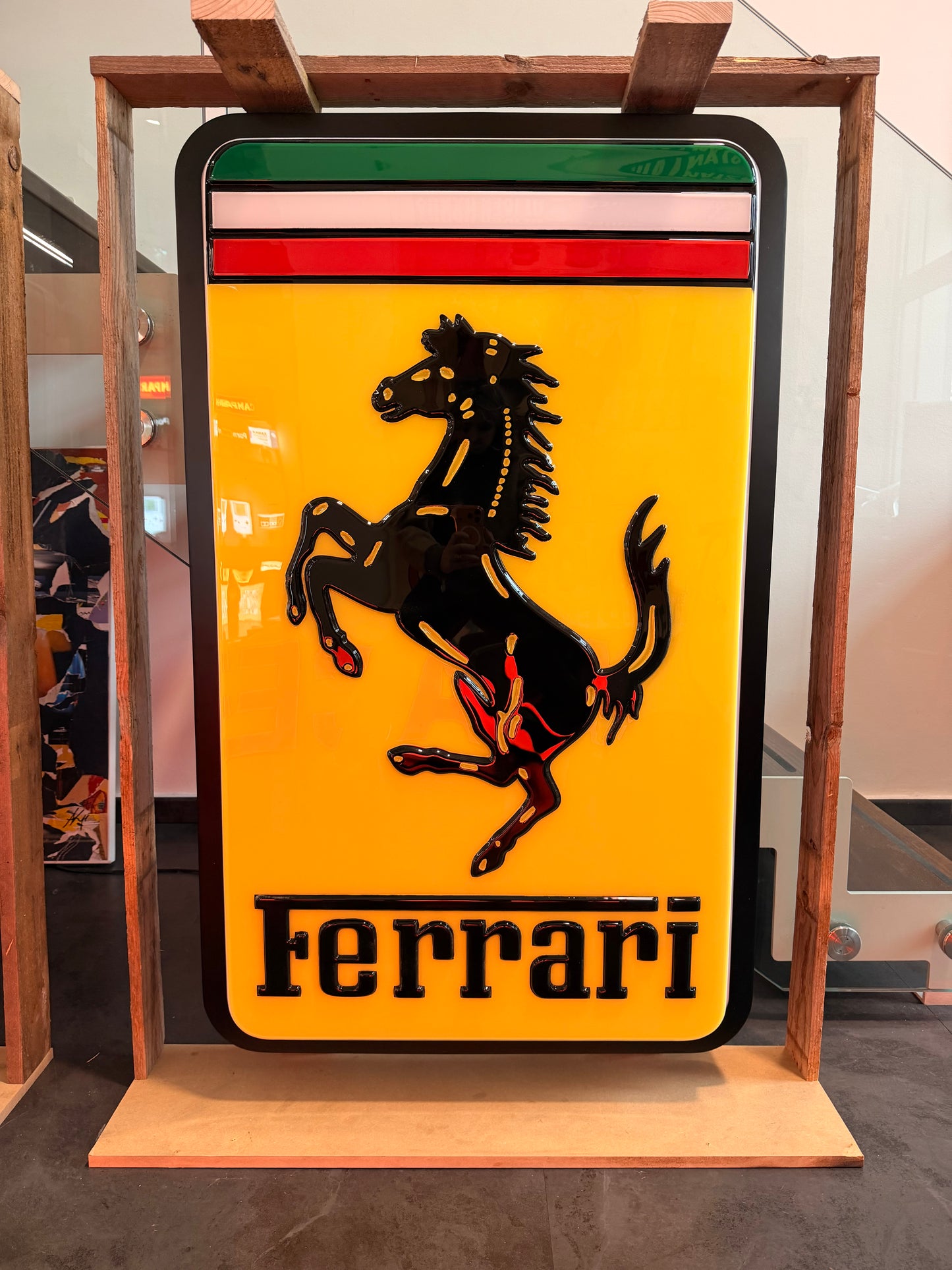 Insegna luminosa - Ferrari