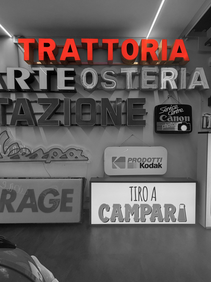 Insegna luminosa - Trattoria