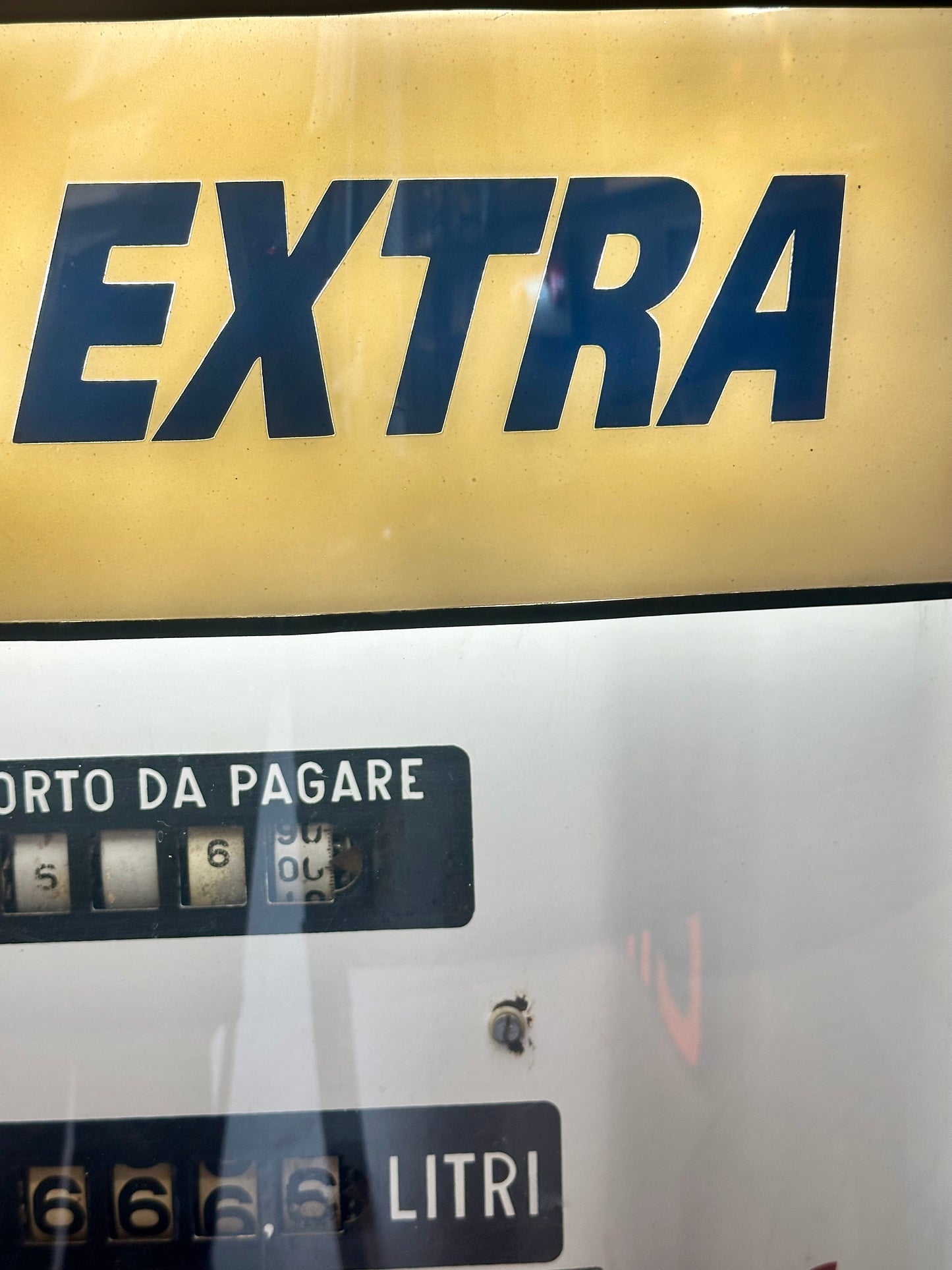 Distributore di benzina smaltato - Esso