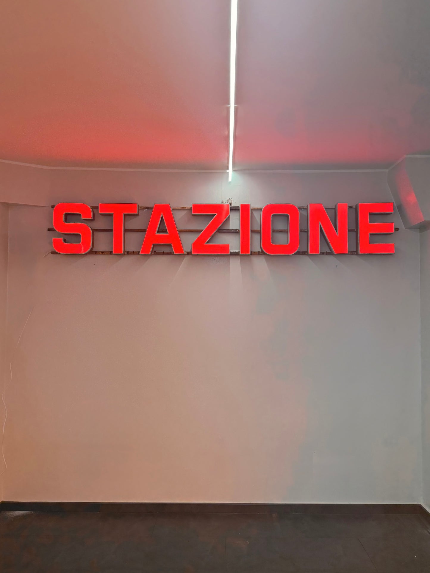 Insegna luminosa originale - Stazione