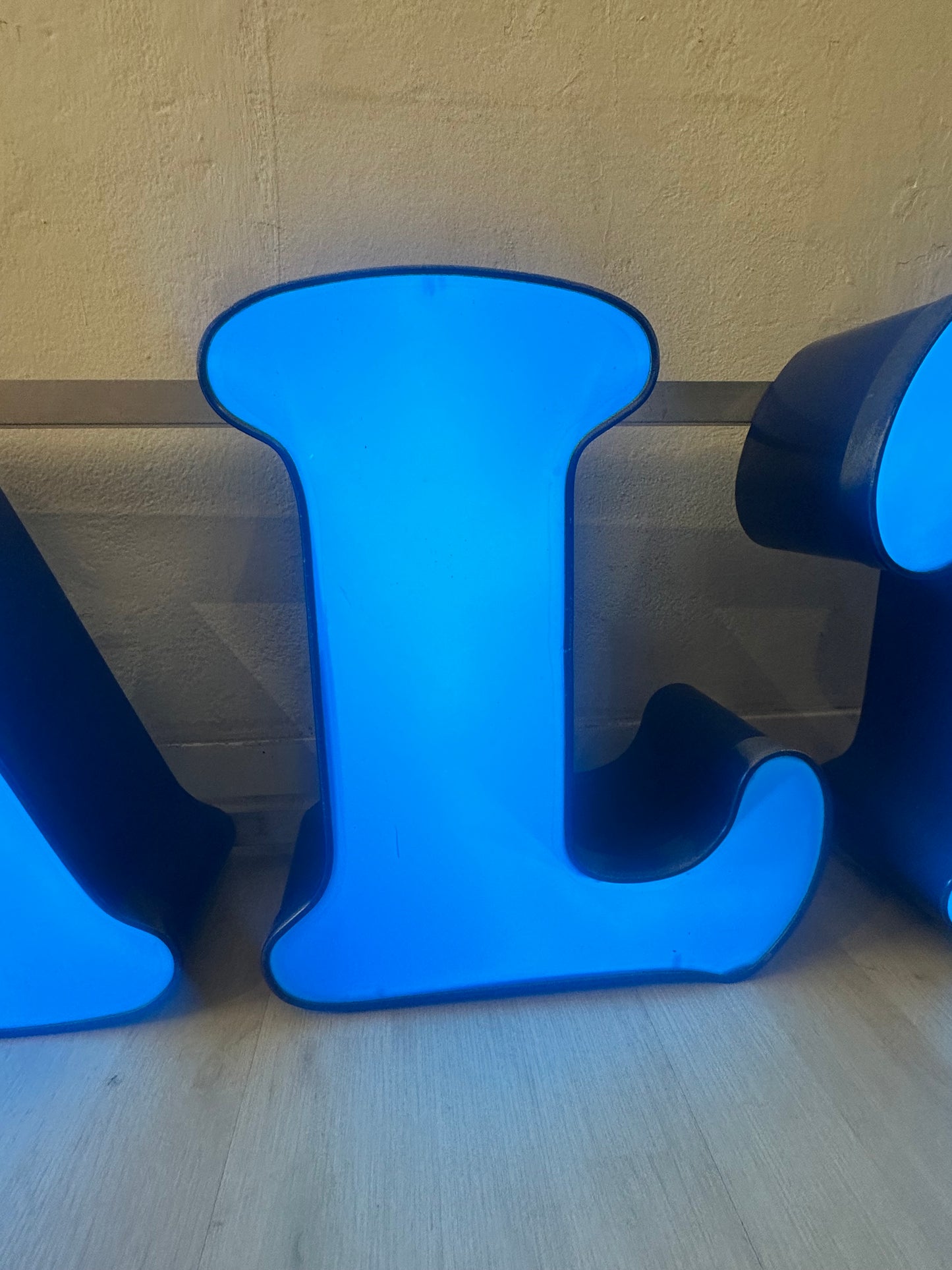 Insegna luminosa originale - Alt