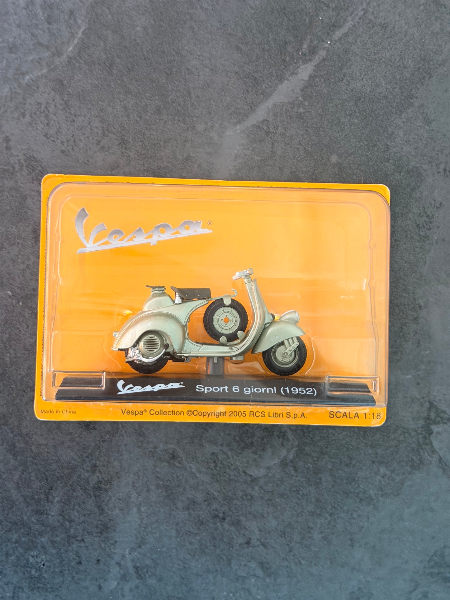 Modellino Vespa Sport 6 giorni 1952