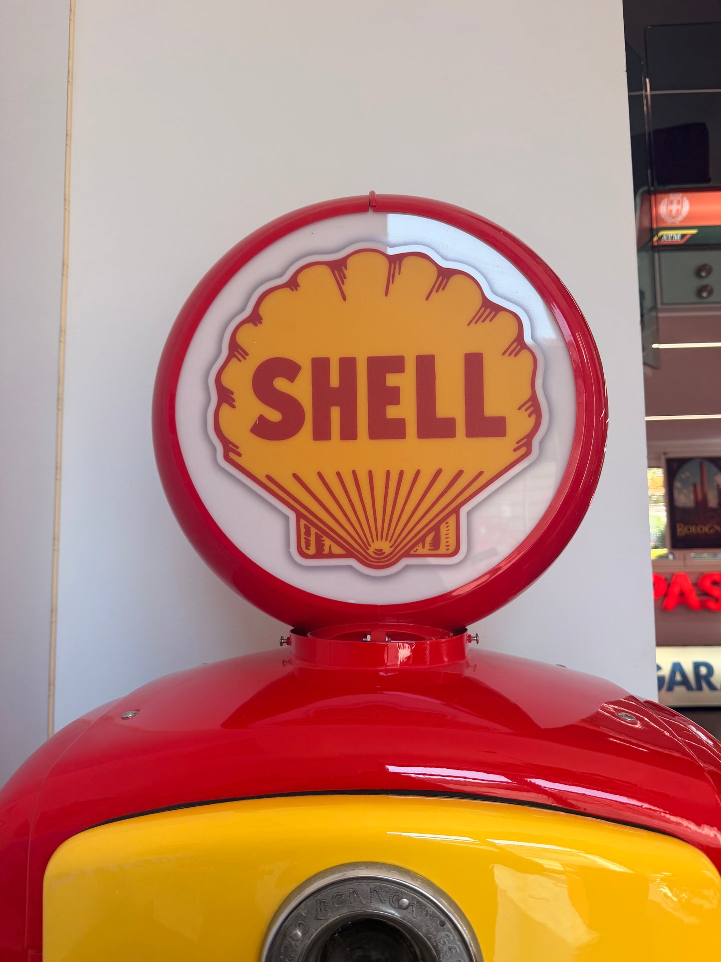 Pompa di benzina Shell