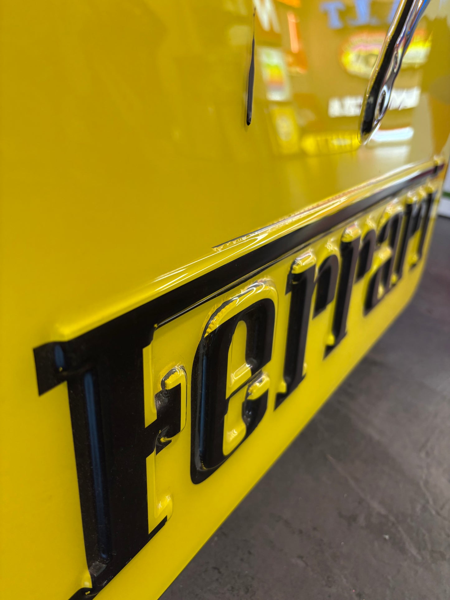 Insegna Originale Ferrari