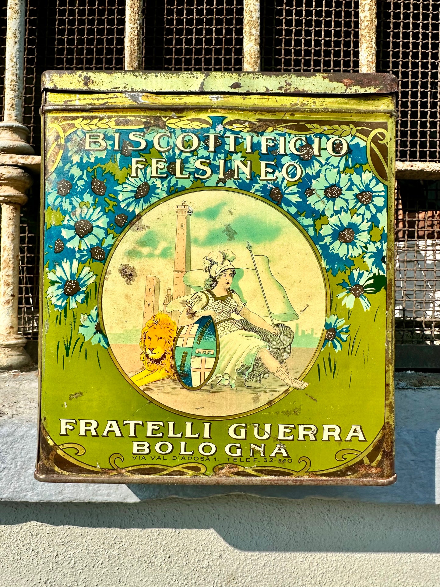 Latta pubblicitaria litografata Fratelli Guerra Bologna
