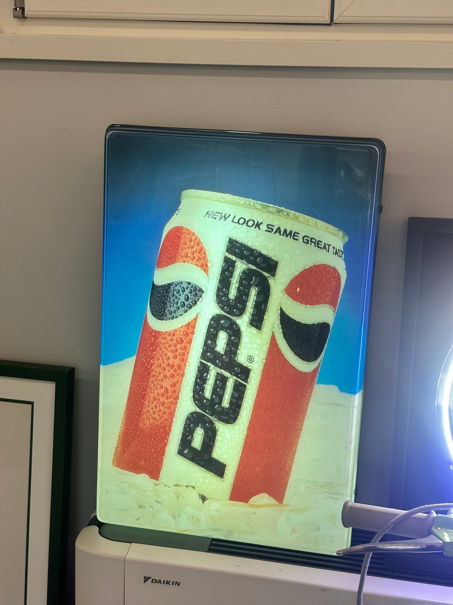 Insegna luminosa - Pepsi