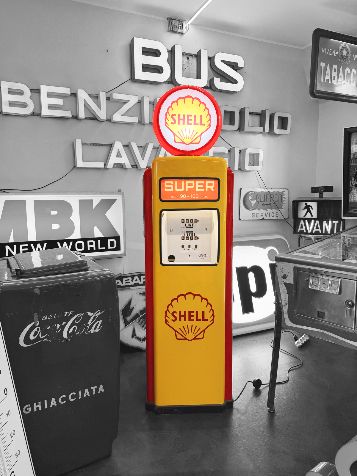 Distributore di benzina Shell