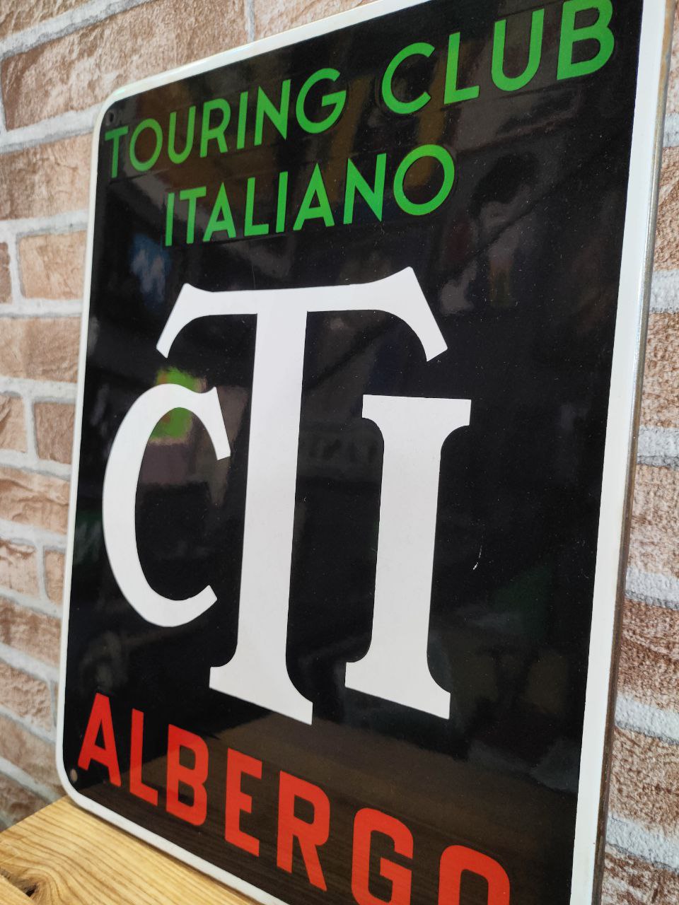 Insegna smaltata - CTI - Touring Club Italiano - Albergo
