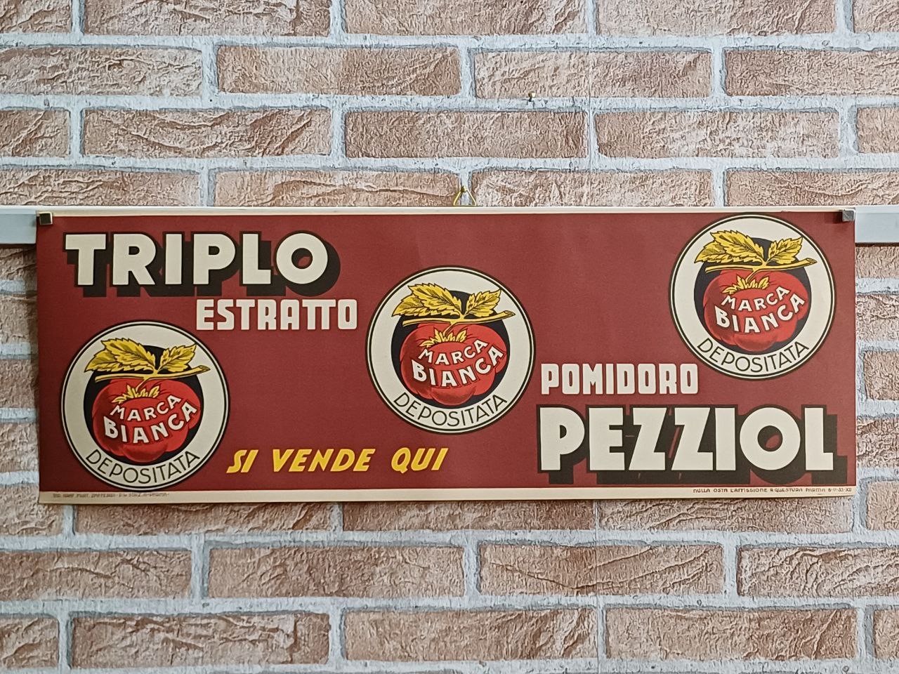 Manifesto pubblicitario Pezziol triplo estratto Pomidoro