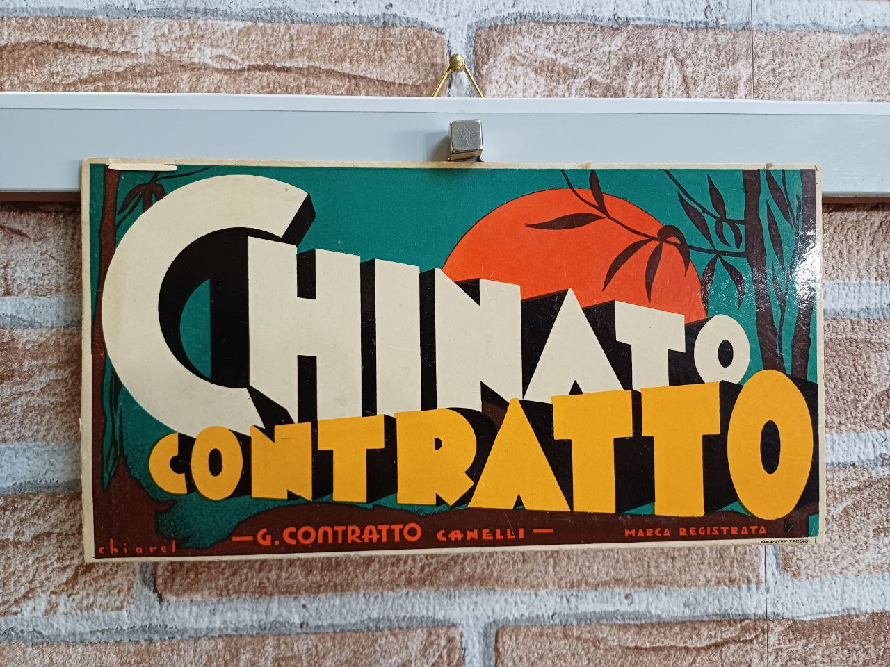 Cartonato pubblicitario Chinato contratto