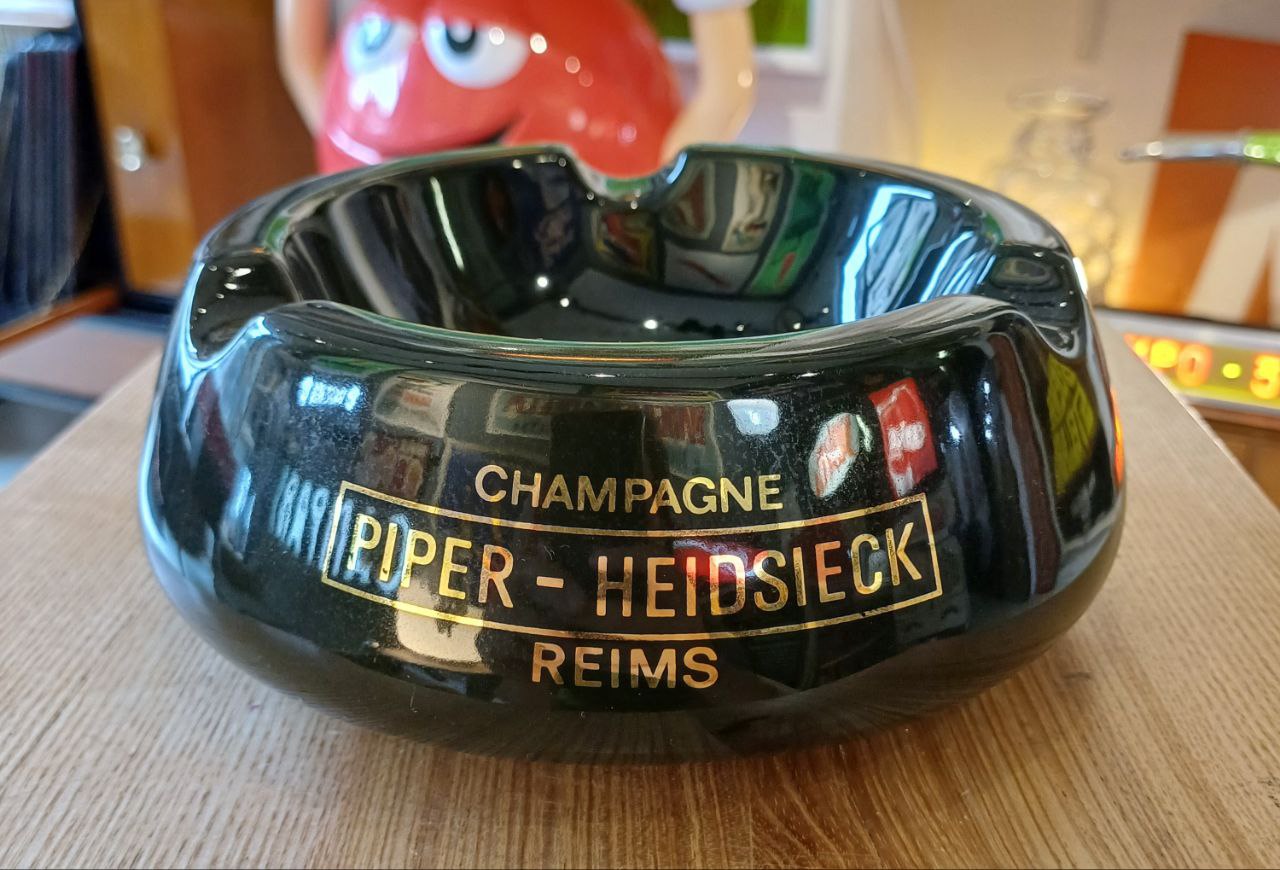 Posacenere pubblicitario originale - Champagne Piper - Heidsieck - Reims