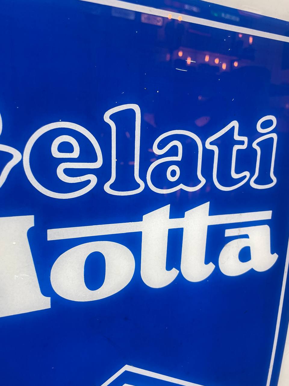 Insegna luminosa termoformata - Gelati Motta