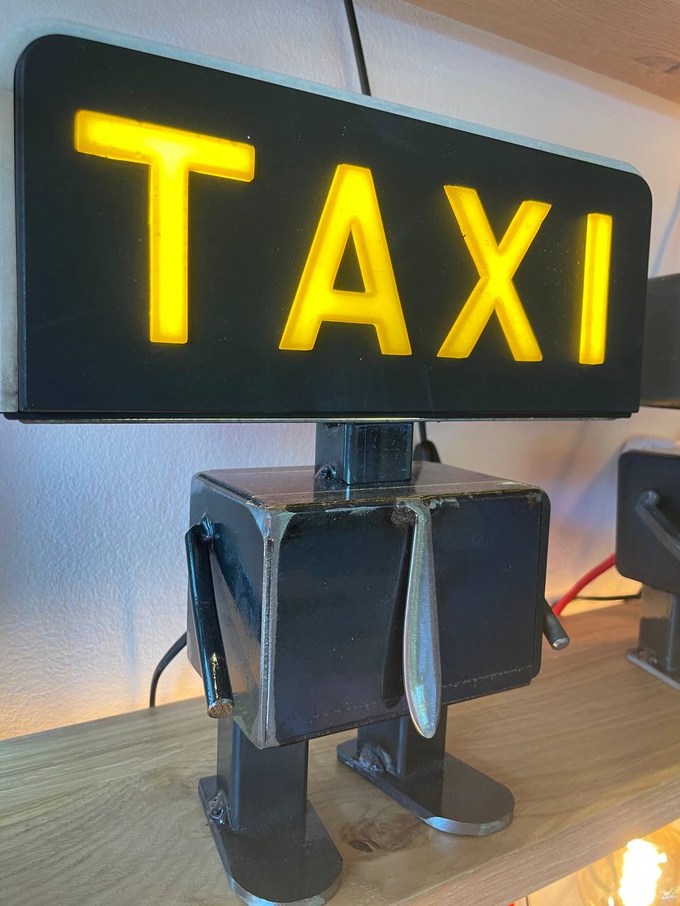 Lampada Robot - Taxi