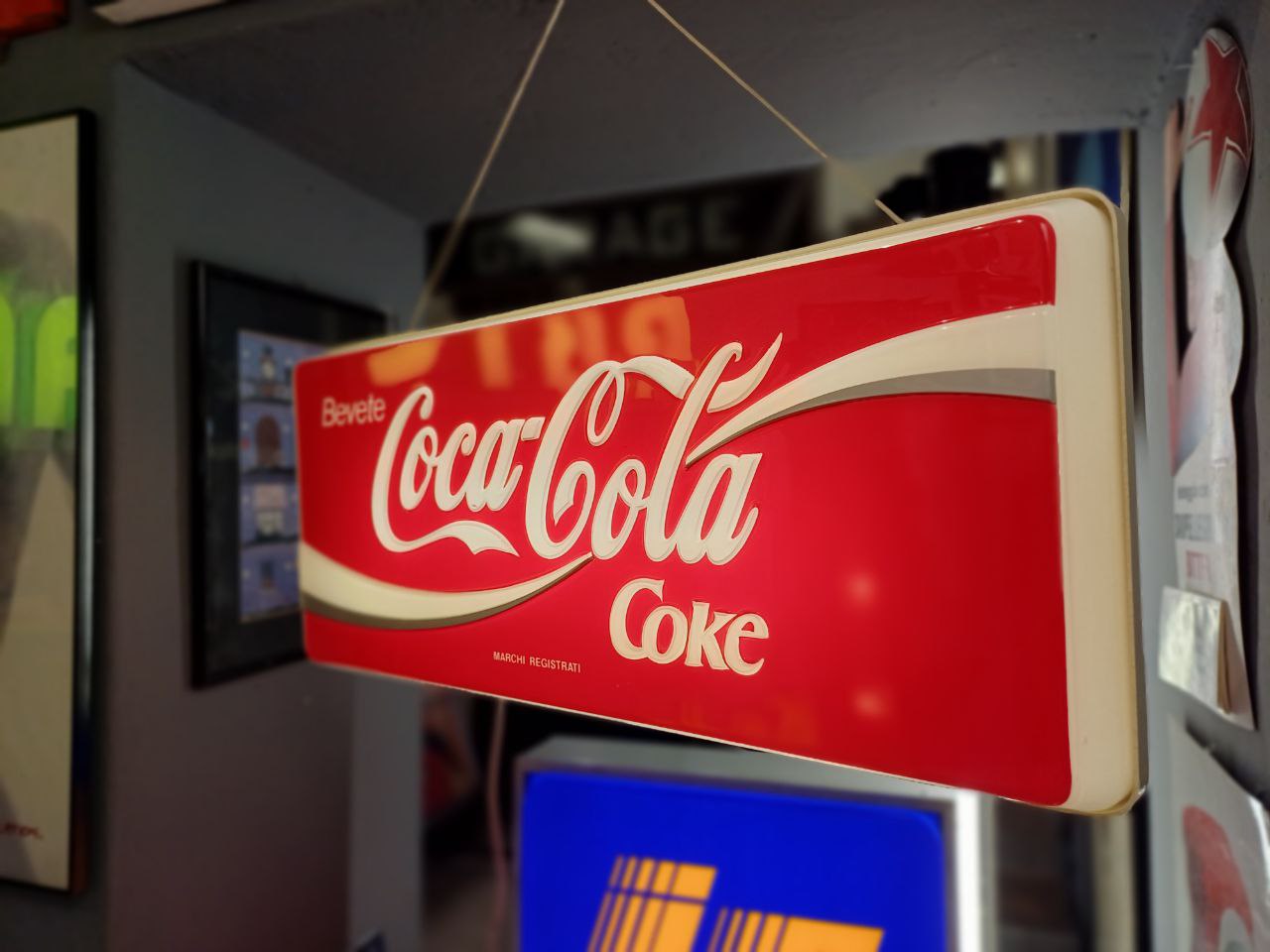 Insegna luminosa termoformata Coca-Cola