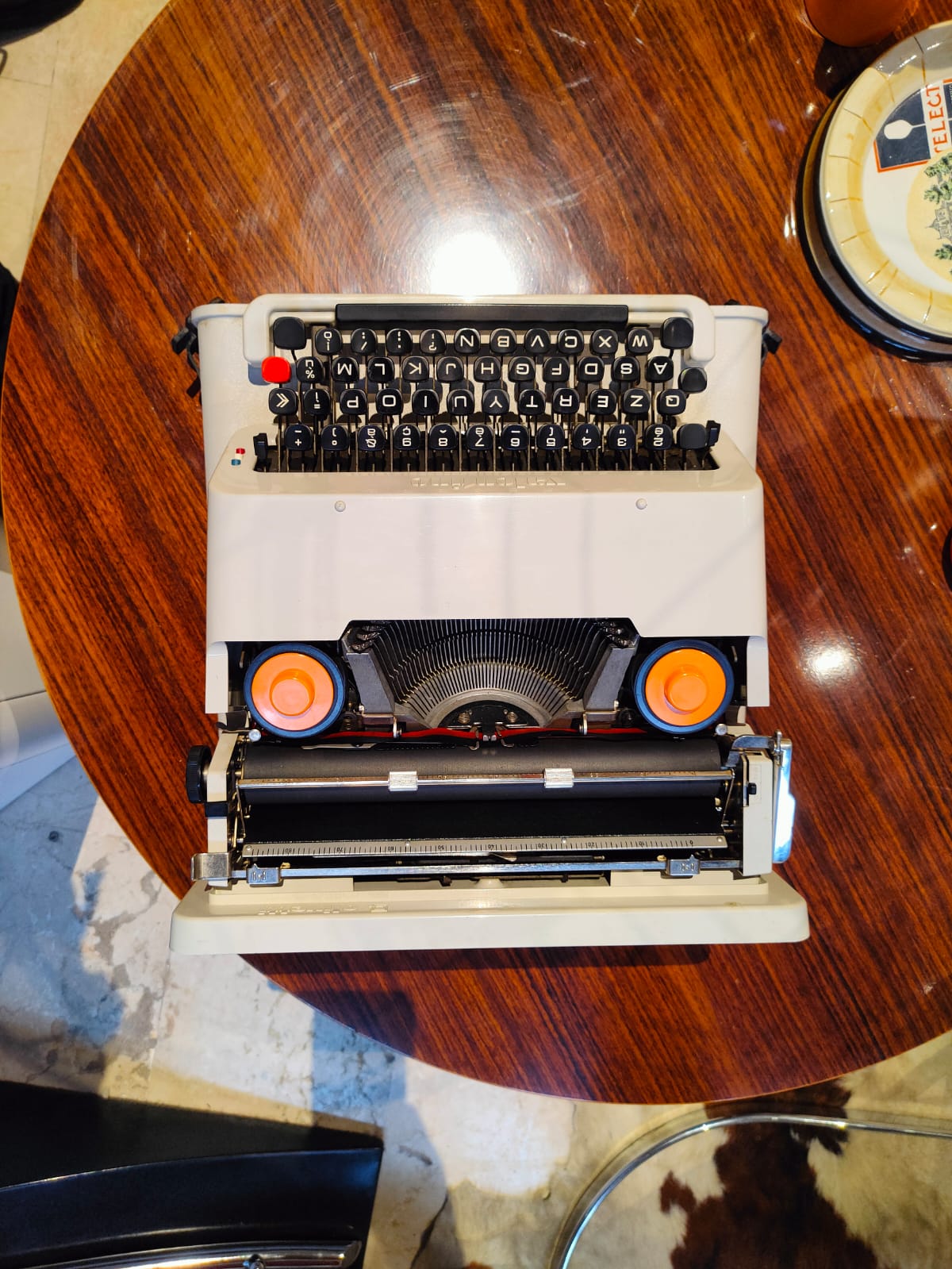 Macchina da scrivere Olivetti Valentine Tortona4Arte